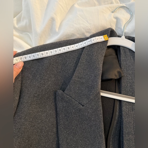 Raey exaggerated shoulder wool blend tux blazer - Picture 7 of 10